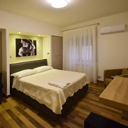 Nocleg ze śniadaniem Le Stanze Del Grillo 2*